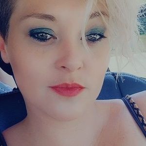 Meet your Posher, Tiffanie